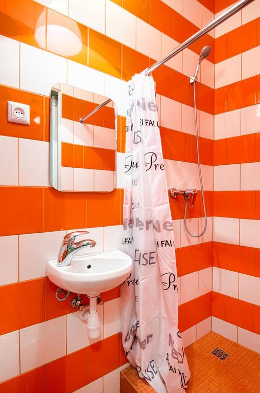 Economy Apartment On Rappoporta 7A-1 Львов Экстерьер фото